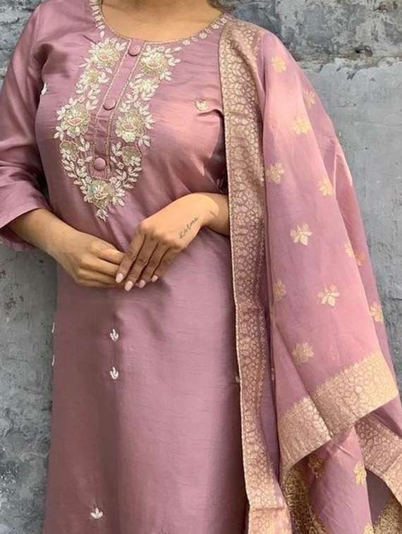 women three quarter sleeve kurta pant with dupatta set - 21961686 -  Standard Image - 1