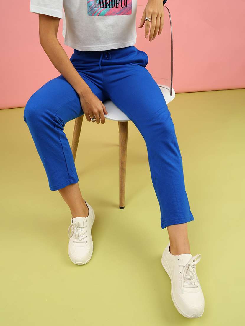 women solid mid rise regular fit track pant