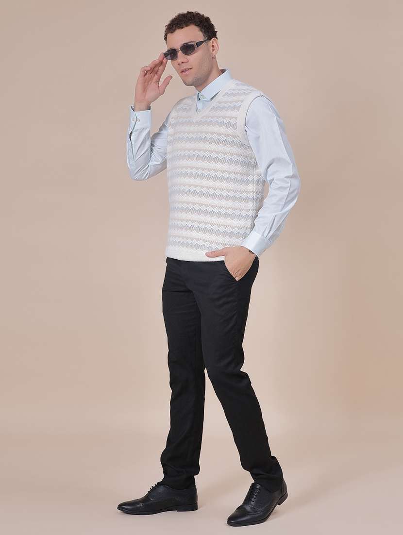 men self design sleeveless regular fit pullover - 21961793 - Standard Image - 4
