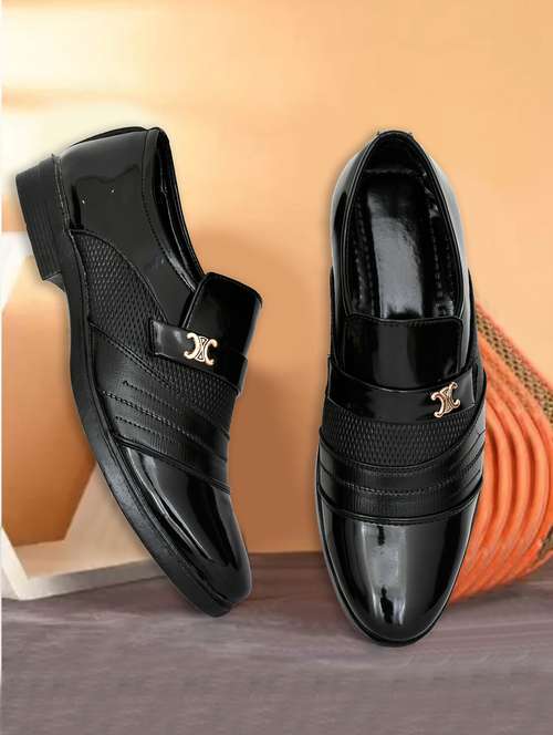 men black slip on shoes - 21961889 -  Standard Image - 0