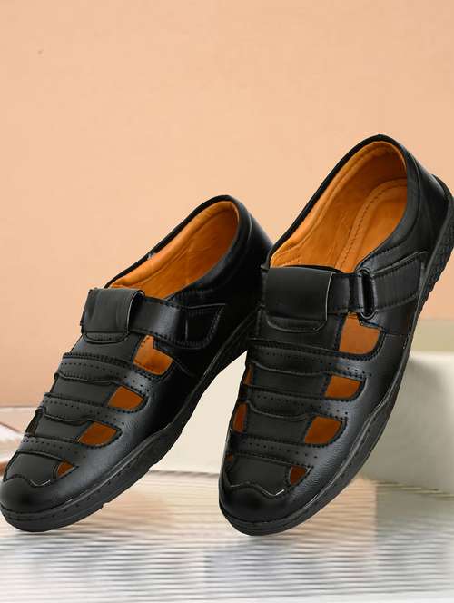 men black fisherman sandal - 21961891 -  Standard Image - 0