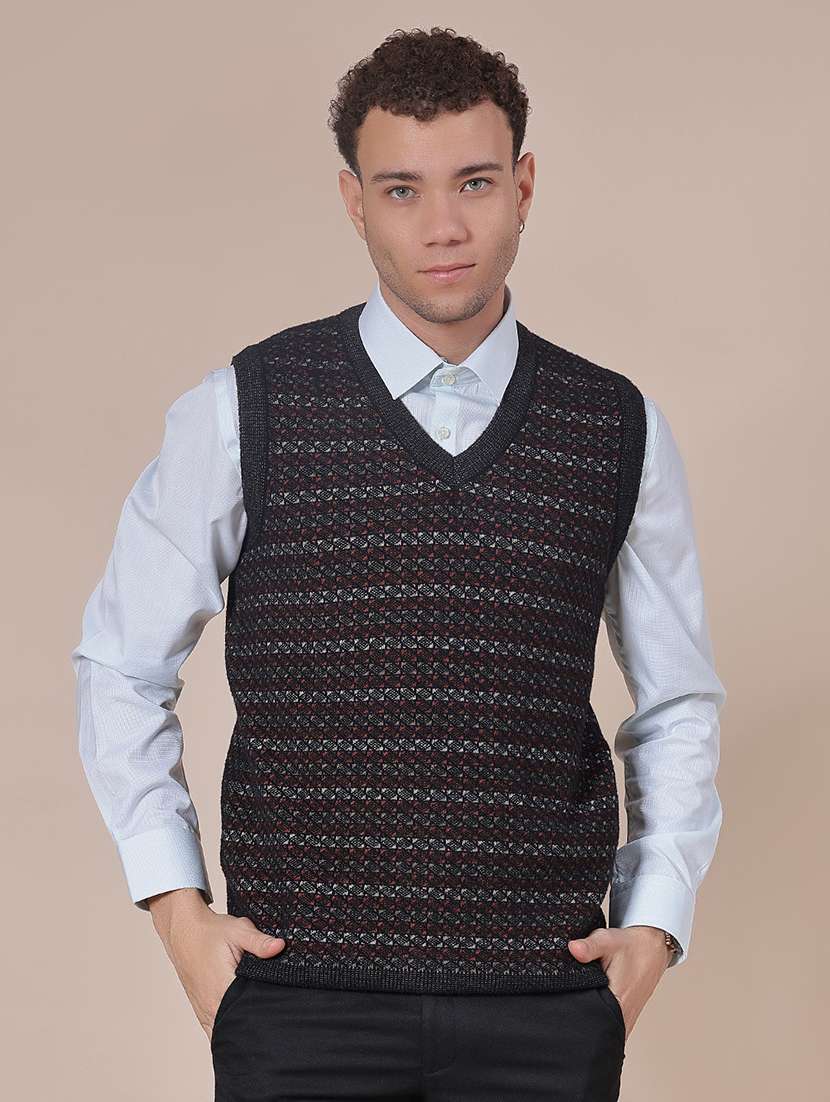 men self design sleeveless regular fit pullover - 21961962 -  Standard Image - 1