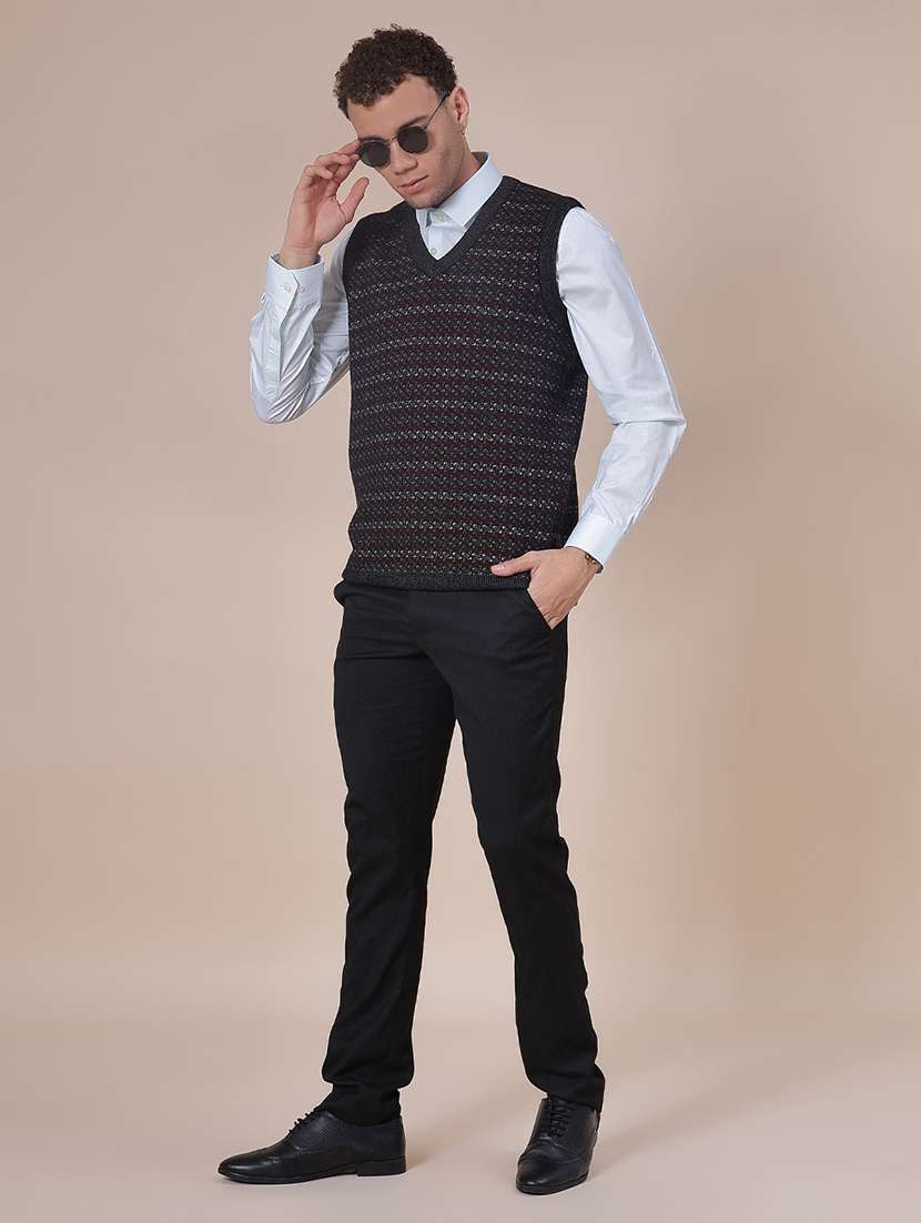 men self design sleeveless regular fit pullover - 21961962 -  Standard Image - 4