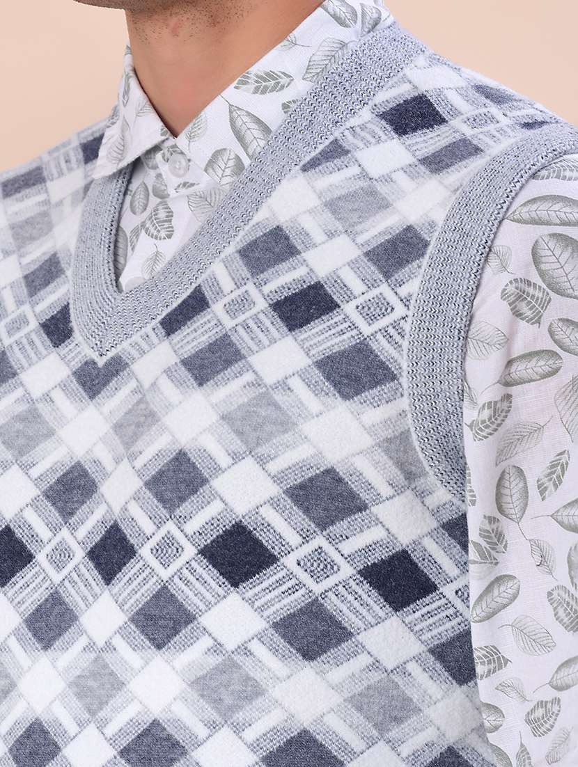 men self design sleeveless regular fit pullover - 21961963 -  Standard Image - 4