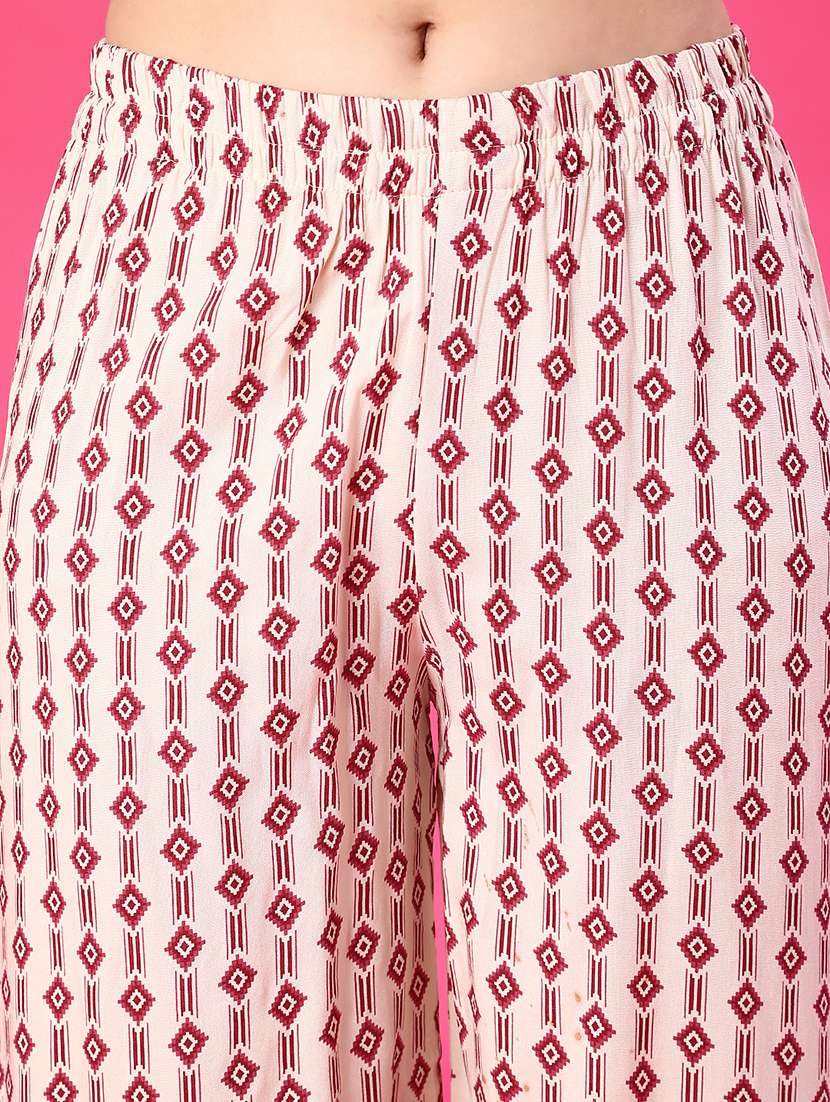 women printed kurta and palazzo set - 21961978 -  Standard Image - 4