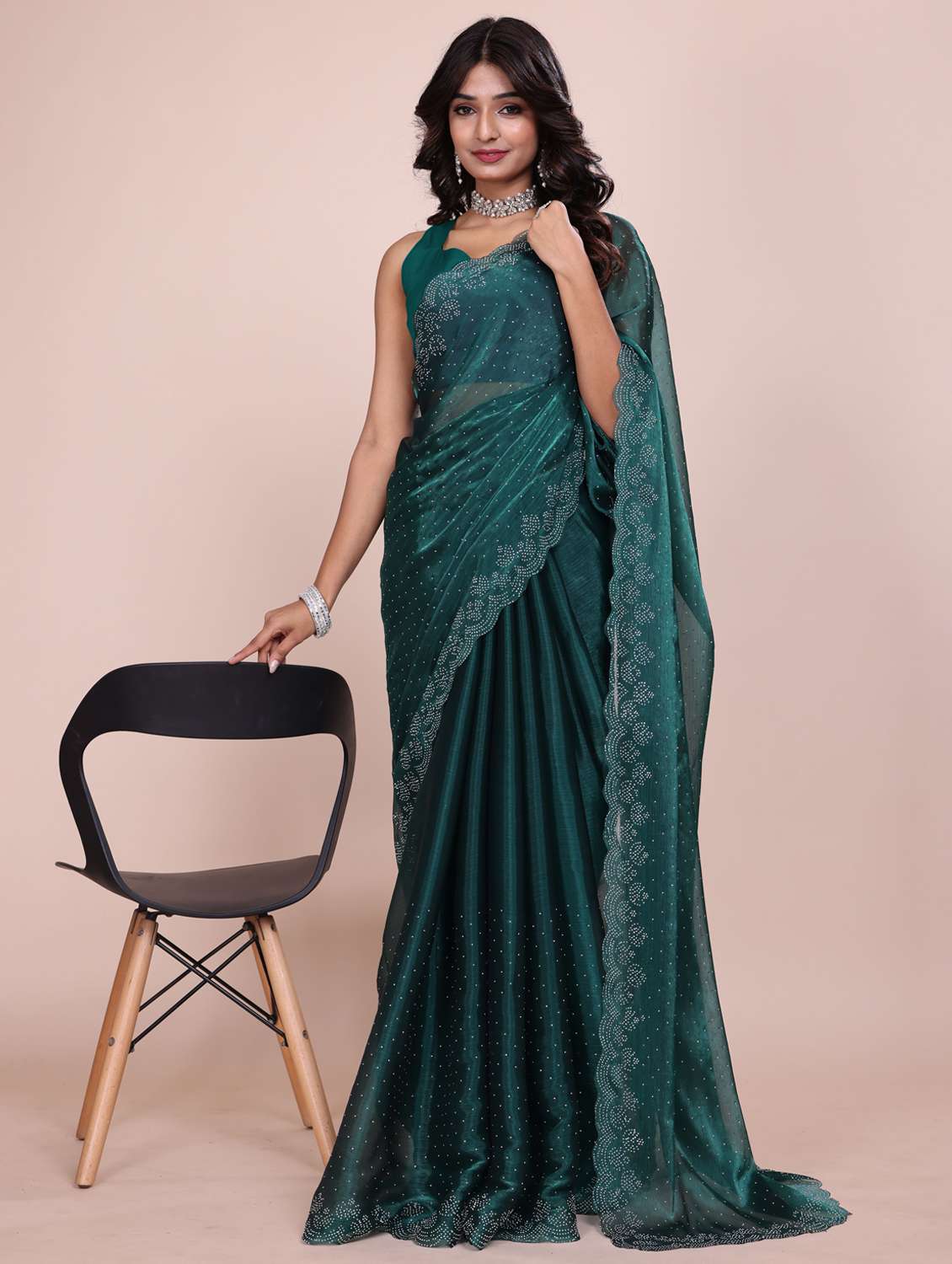 women solid with work embellished saree with blouse - 21962024 -  Standard Image - 1