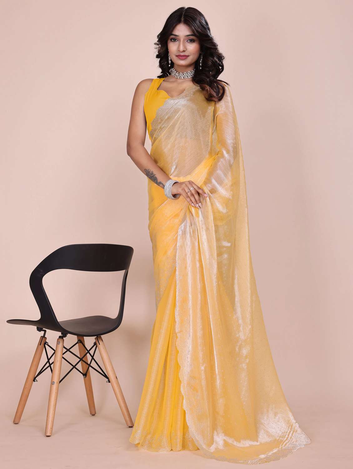 women solid with work embellished saree with blouse - 21962033 -  Standard Image - 1