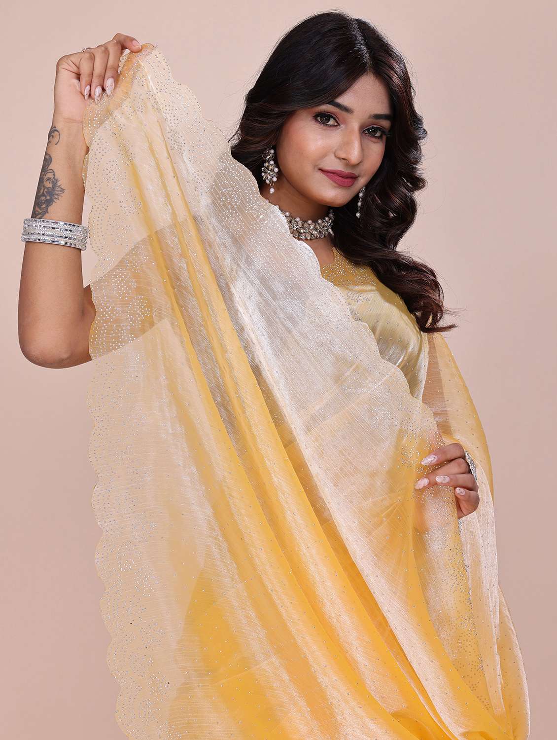 women solid with work embellished saree with blouse - 21962033 -  Standard Image - 4