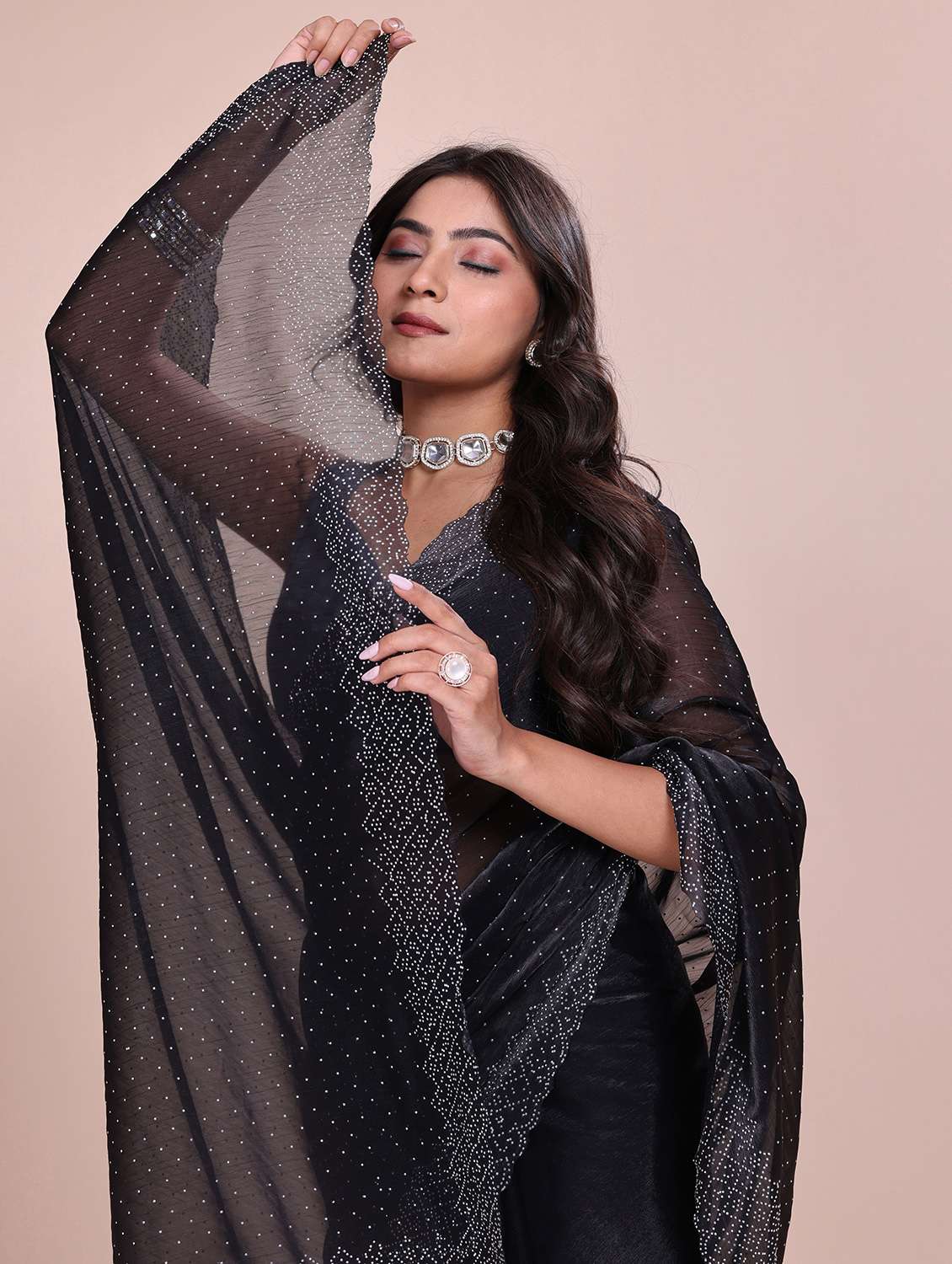 women solid with work embellished saree with blouse - 21962034 - Standard Image - 4