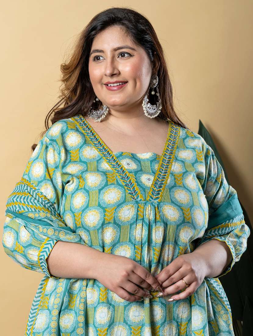 women three quarter sleeve kurta pant with dupatta set - 21962172 -  Standard Image - 4