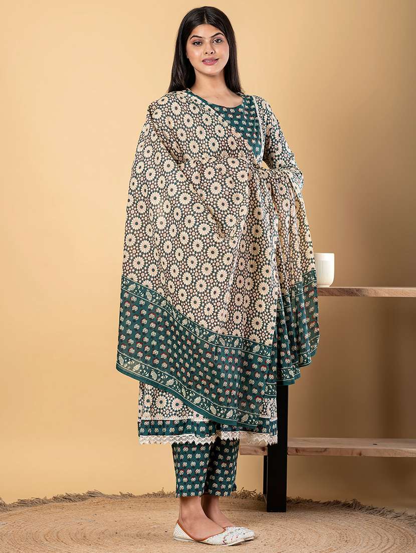 women three quarter sleeve kurta pant with dupatta set - 21962178 -  Standard Image - 1