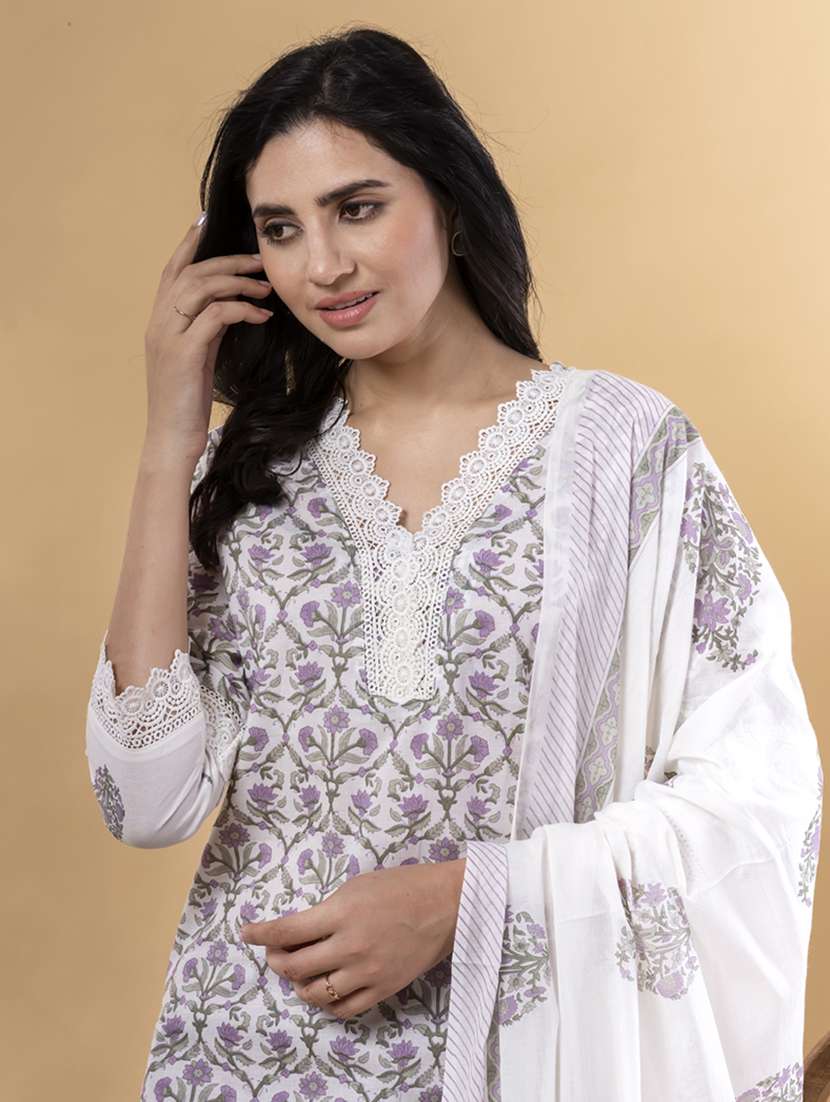 women three quarter sleeve kurta pant with dupatta set - 21962184 -  Standard Image - 4