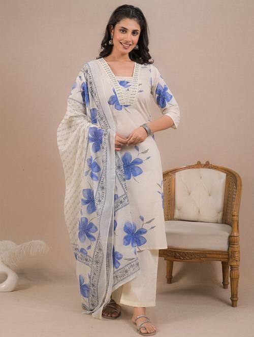 women three quarter sleeve kurta pant with dupatta set - 21962202 -  Standard Image - 0
