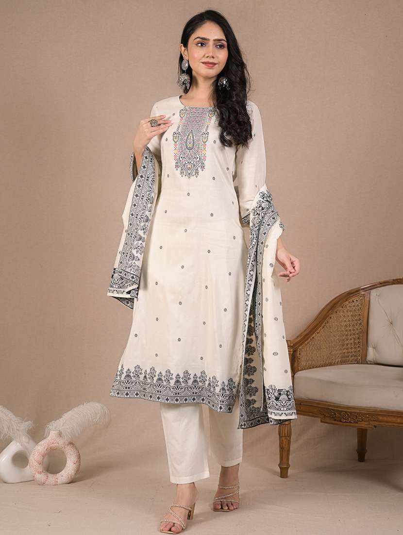 women three quarter sleeve kurta pant with dupatta set - 21962207 -  Standard Image - 1