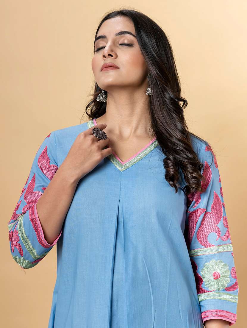 women printed three quarter sleeve kurta pant set - 21962277 -  Standard Image - 4