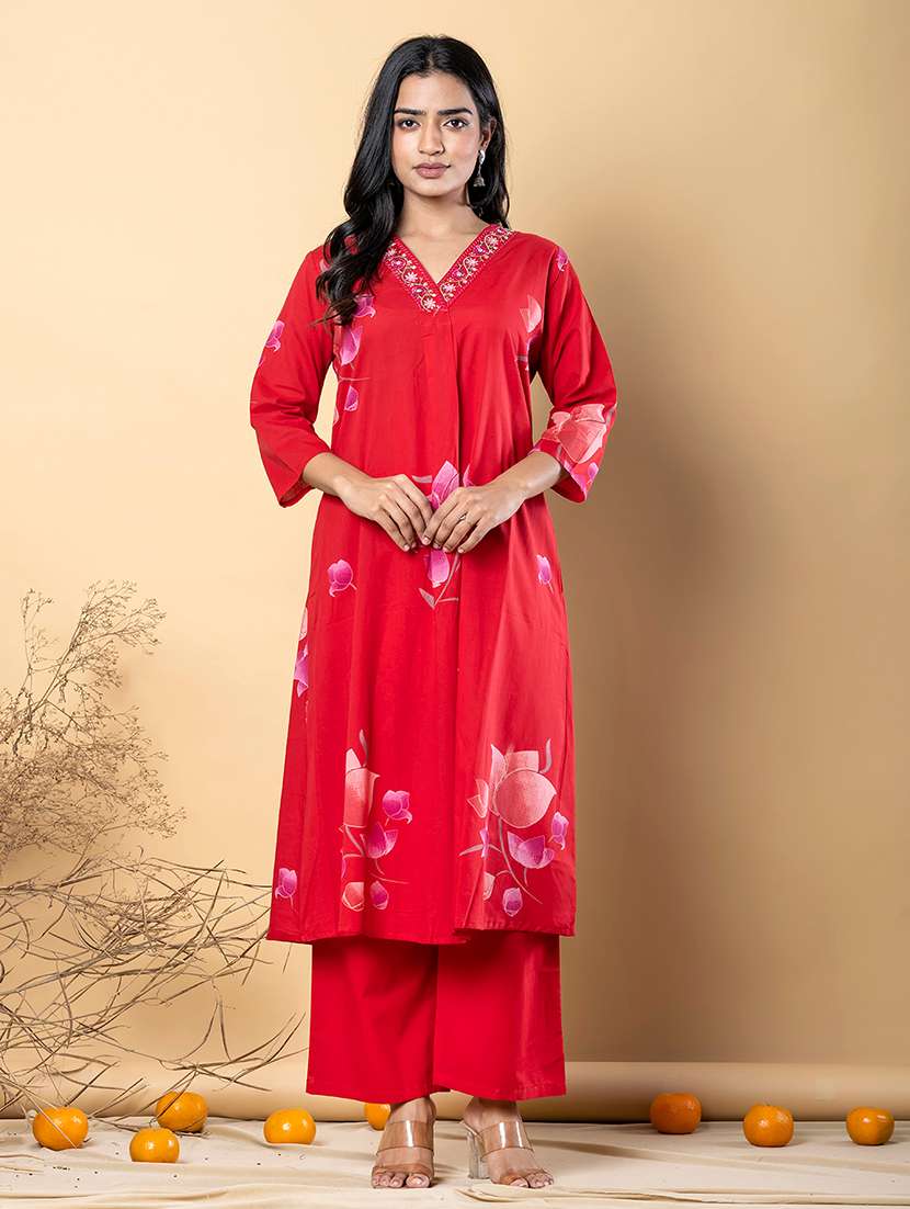 women printed three quarter sleeve kurta pant set