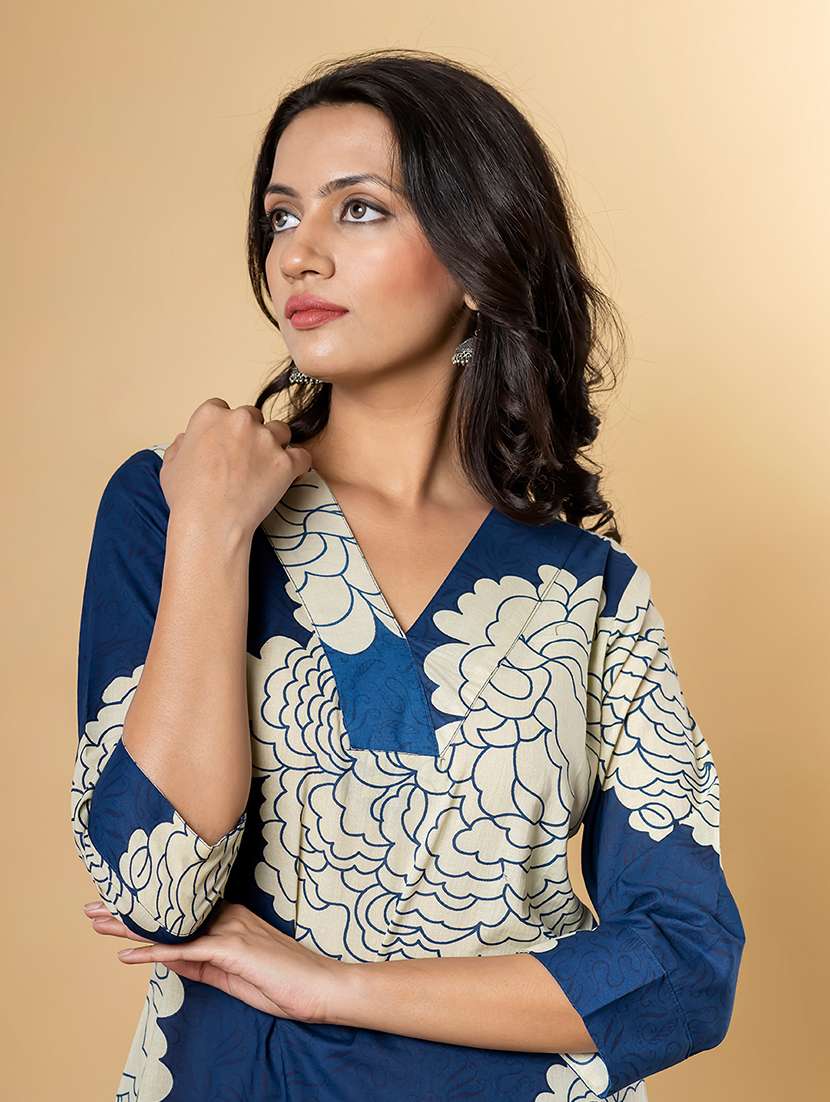 women printed three quarter sleeve kurta pant set - 21962294 -  Standard Image - 4