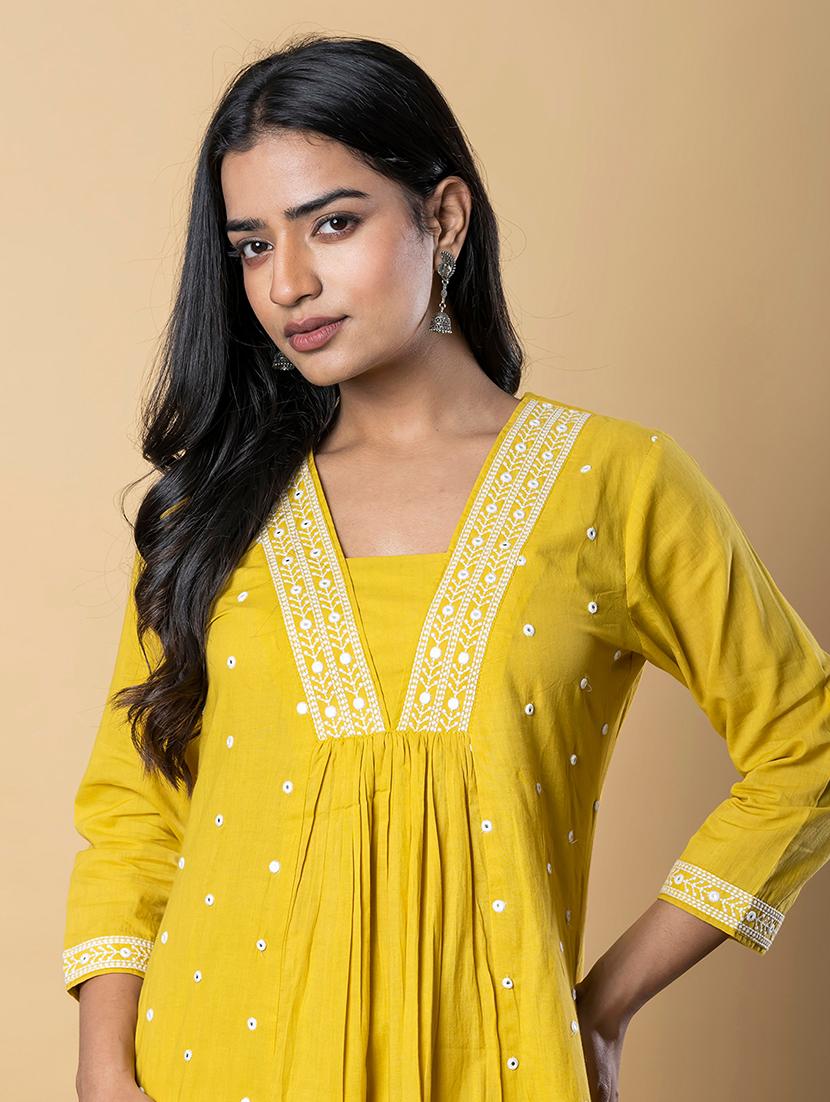 women embroidered three quarter sleeve kurta pant set - 21962297 - Standard Image - 4