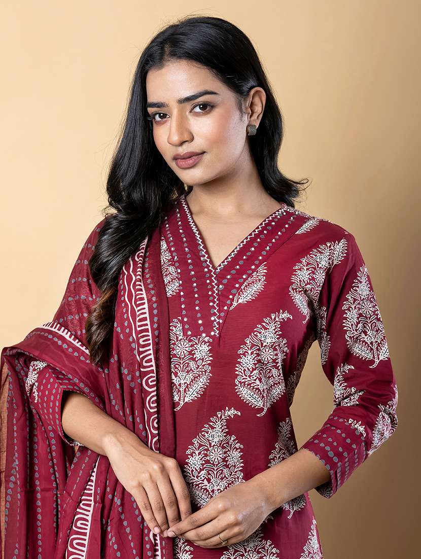 women three quarter sleeve kurta pant with dupatta set - 21962298 -  Standard Image - 4