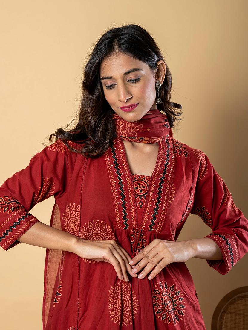 women three quarter sleeve kurta pant with dupatta set - 21962302 - Standard Image - 4