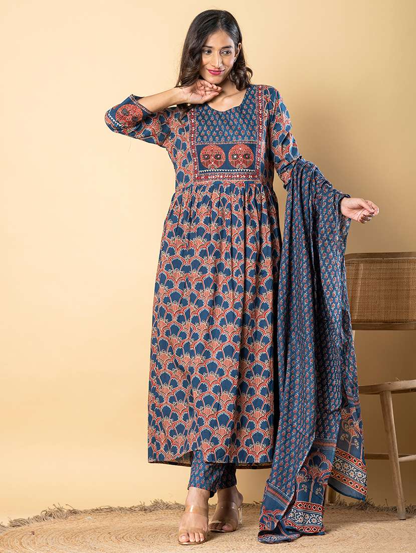 women three quarter sleeve anarkali kurta pant with dupatta set - 21962305 -  Standard Image - 1