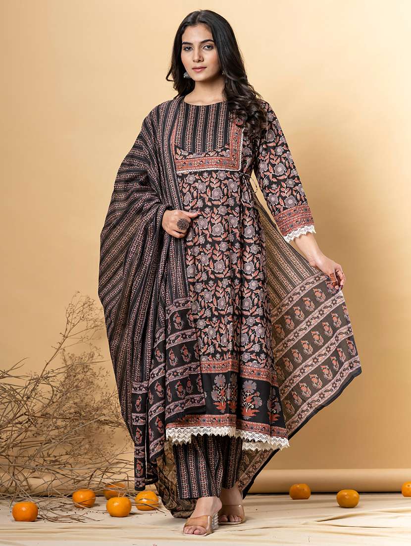 women three quarter sleeve kurta pant with dupatta set