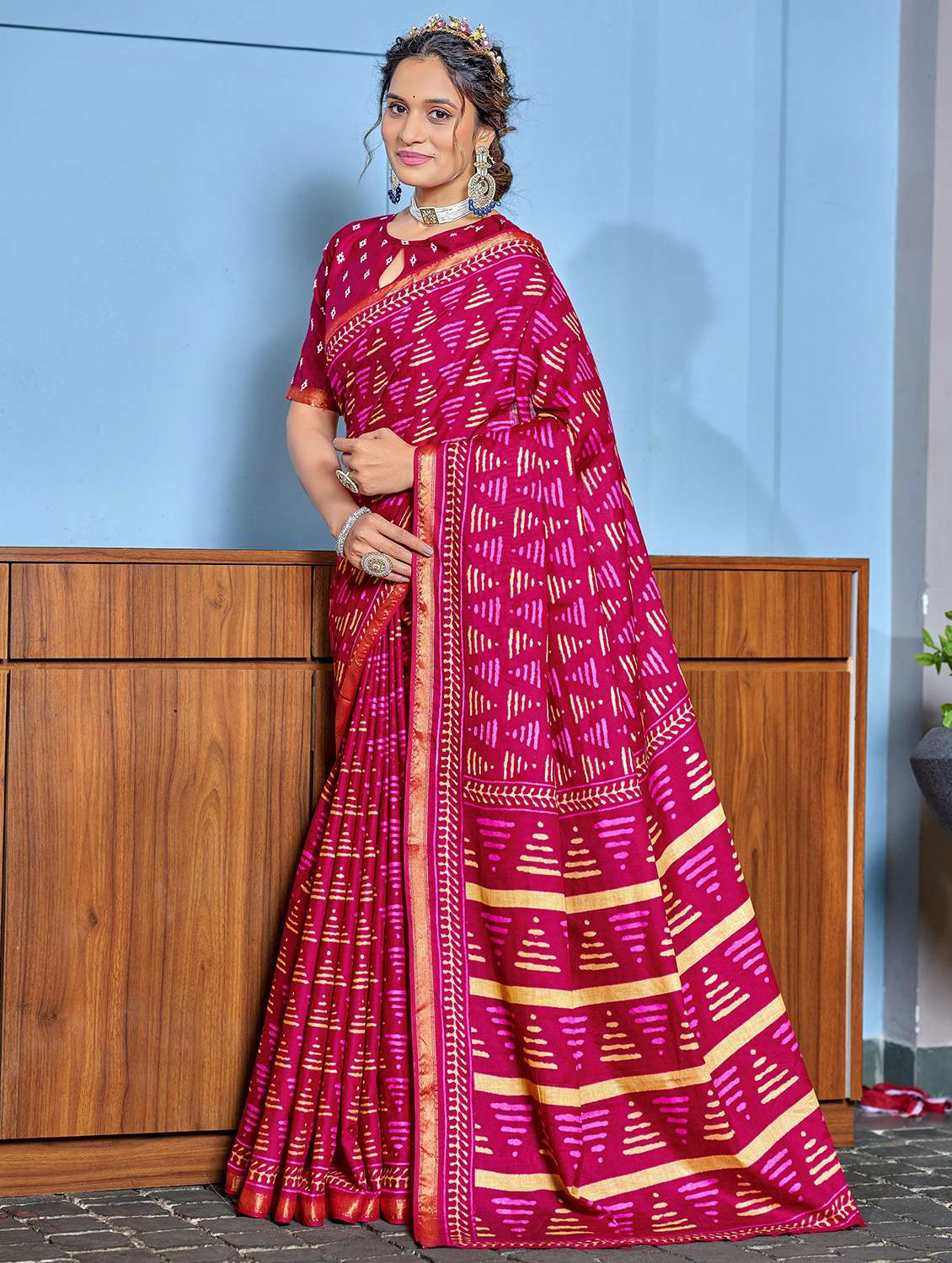 women printed casual wear saree with blouse