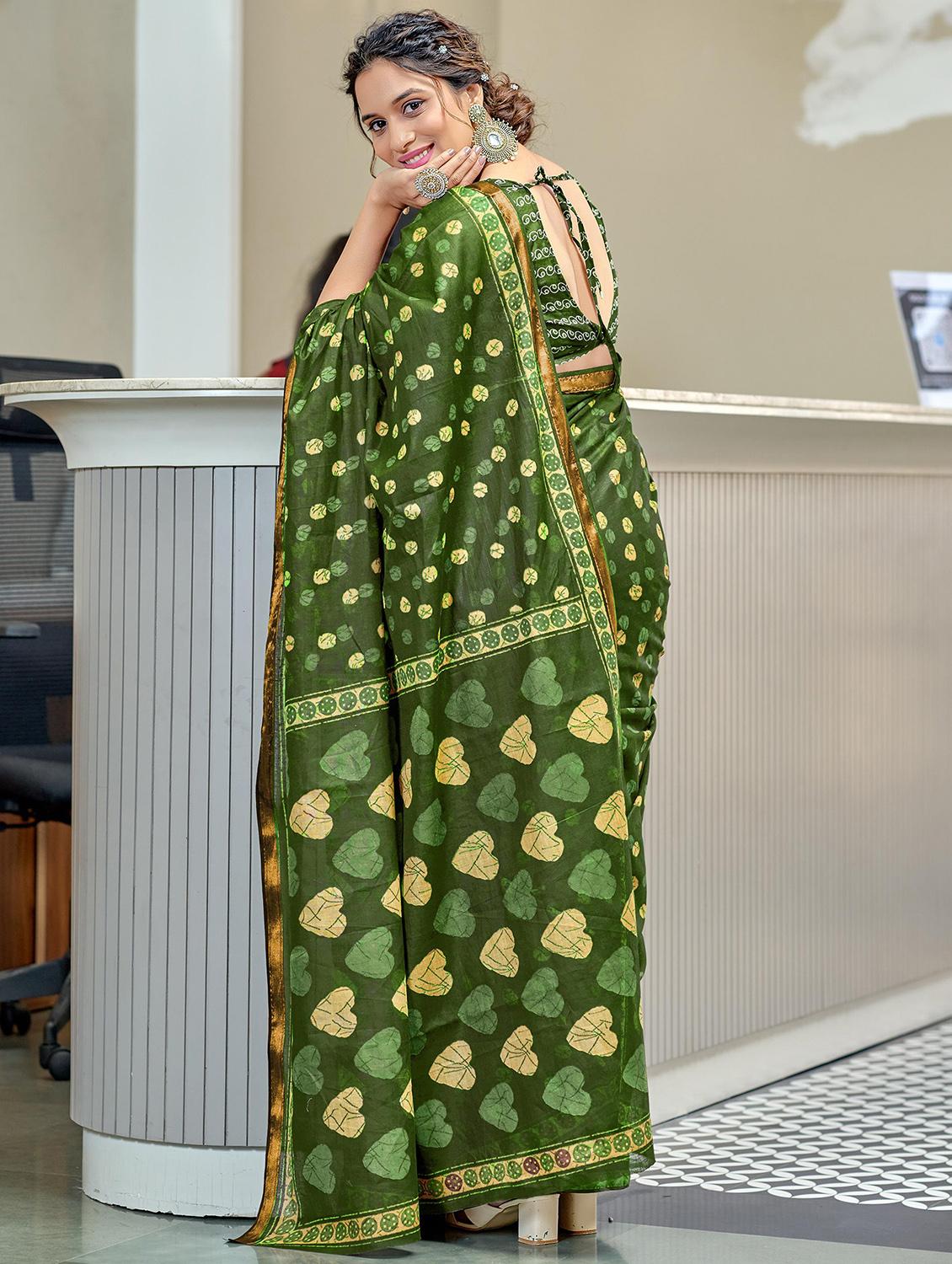 women printed casual wear saree with blouse - 21962397 - Standard Image - 1