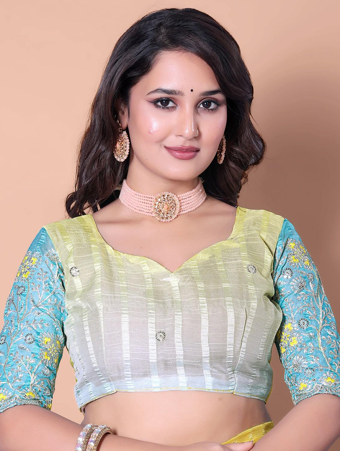 women ombre printed saree with blouse - 21962471 - Standard Image - 4
