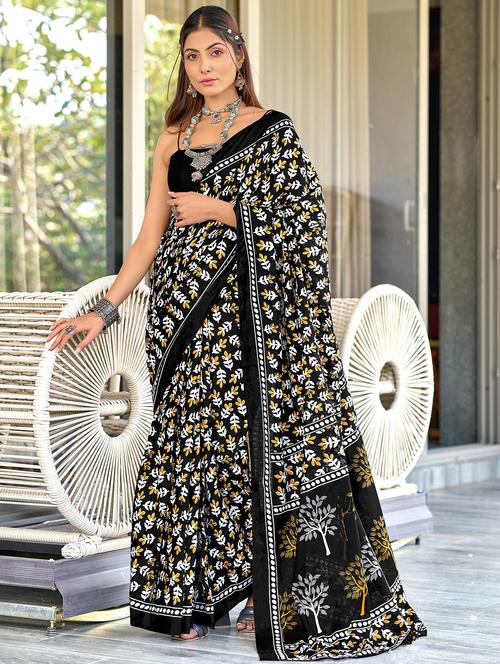 women printed casual wear saree with blouse - 21962497 -  Standard Image - 0