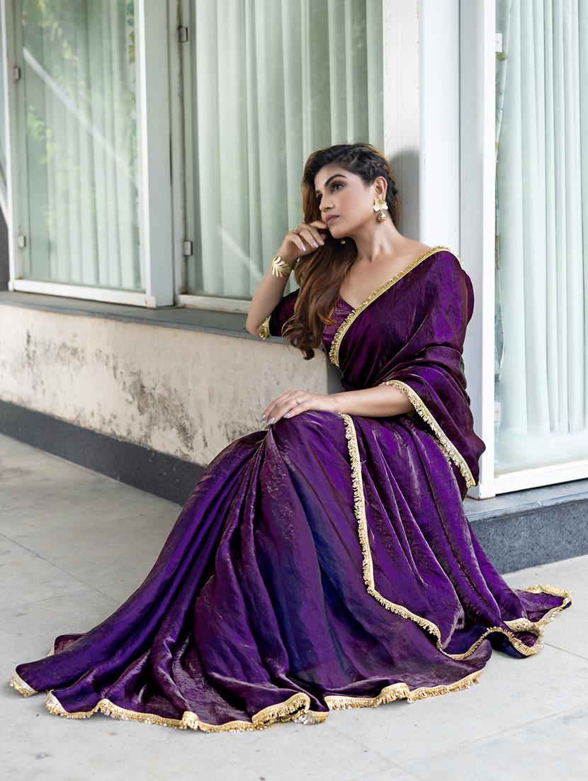 women solid with embellished bordered saree with blouse - 21962551 - Standard Image - 1
