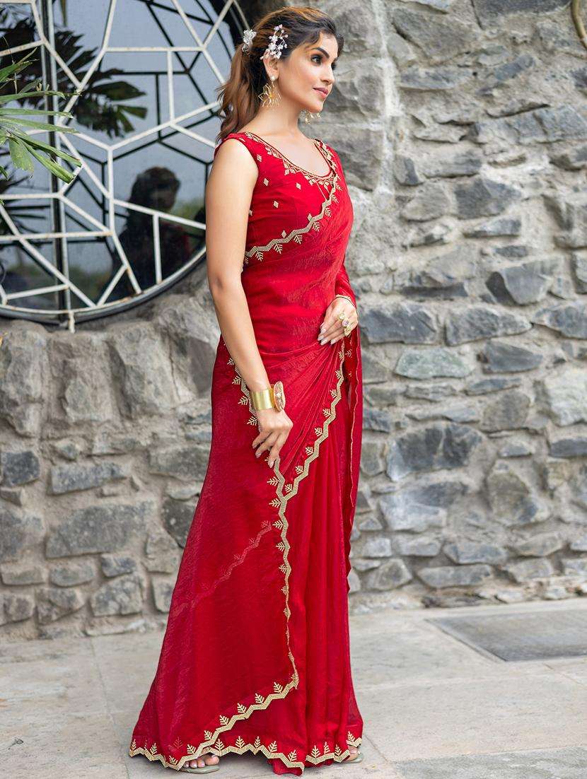 women solid with embellished bordered saree with blouse - 21962571 -  Standard Image - 4