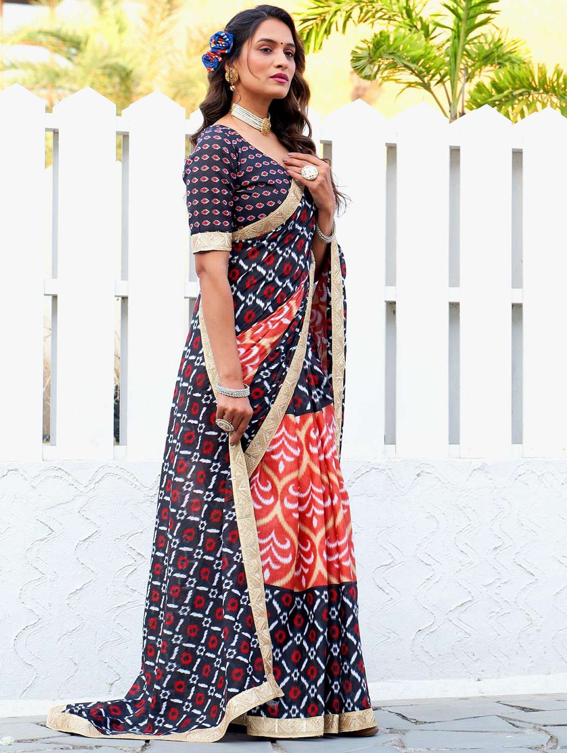 women printed casual wear saree with blouse - 21962974 -  Standard Image - 1