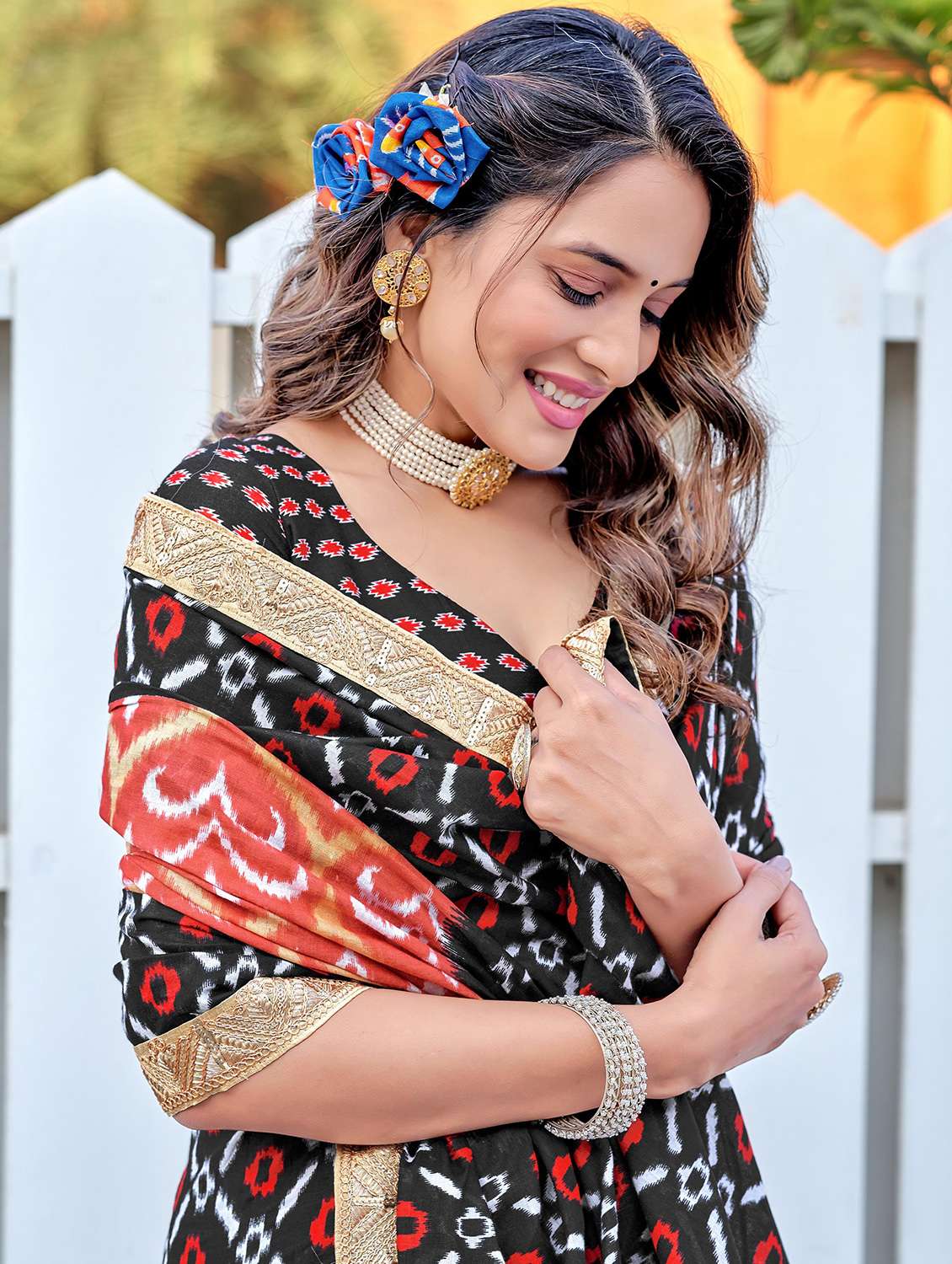 women printed casual wear saree with blouse - 21962974 -  Standard Image - 4