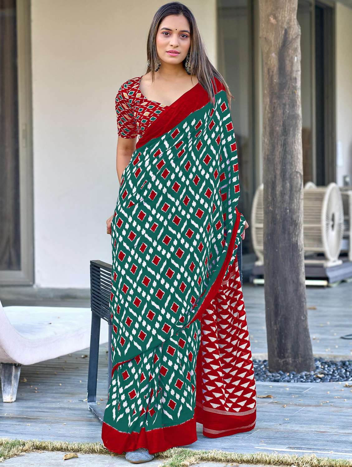 women ikat printed saree with blouse - 21962985 -  Standard Image - 1