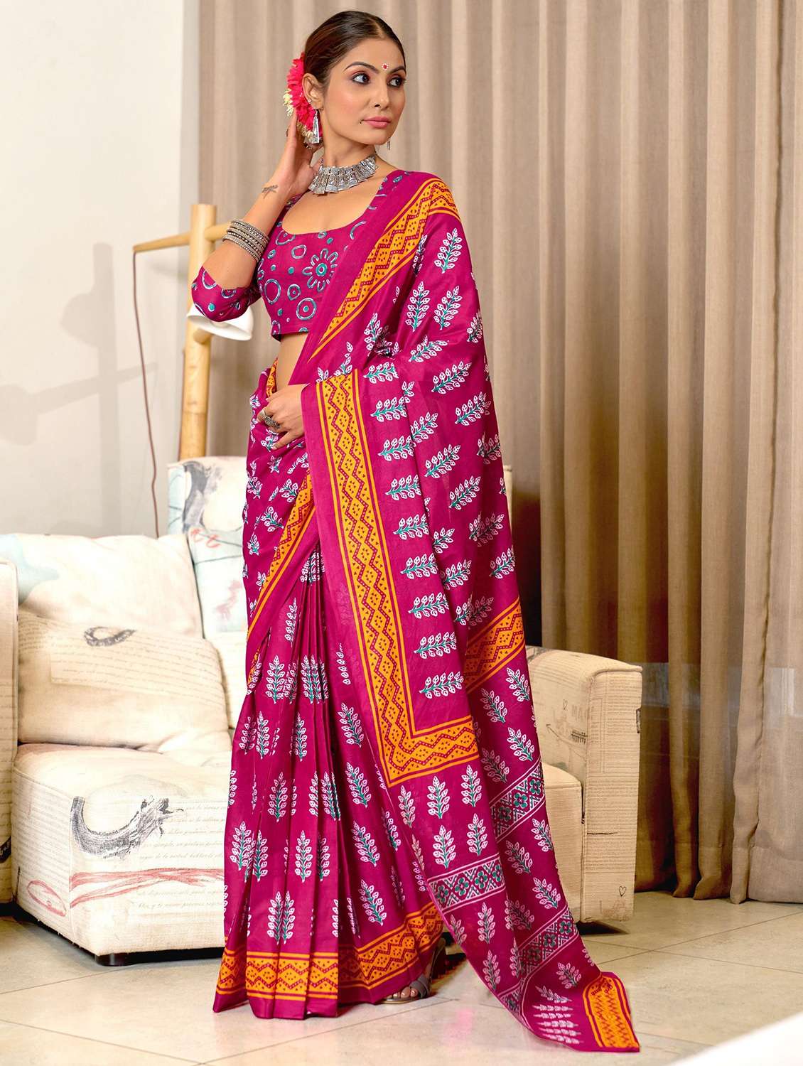 women printed casual wear saree with blouse
