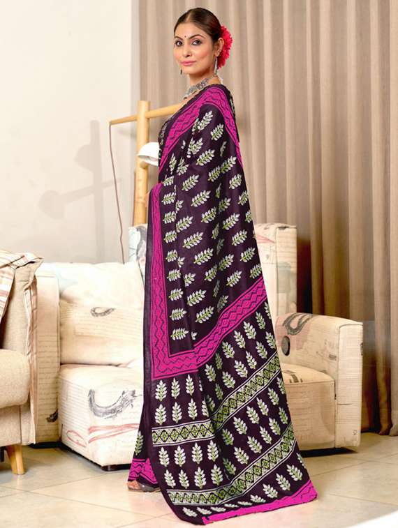 women printed casual wear saree with blouse - 21962994 - Standard Image - 1