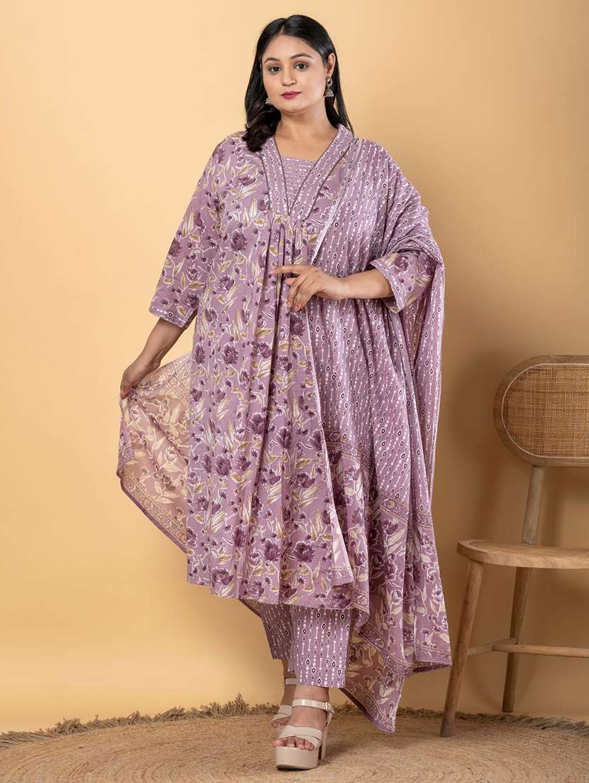 women plus size three quarter sleeve kurta pant with dupatta set - 21963086 -  Standard Image - 1