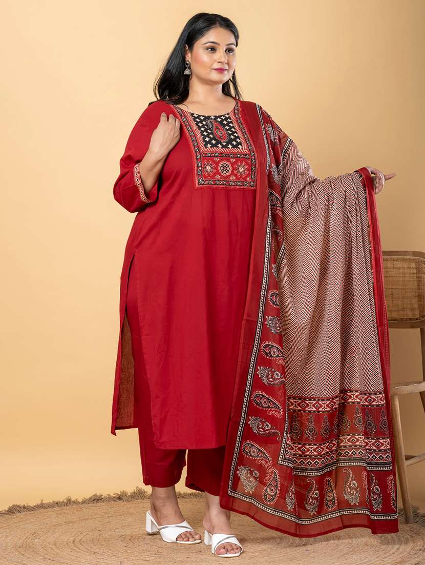 women plus size three quarter sleeve kurta pant with dupatta set - 21963090 -  Standard Image - 1