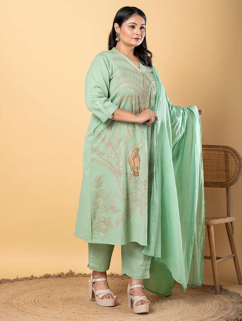 women plus size three quarter sleeve kurta pant with dupatta set - 21963100 -  Standard Image - 1