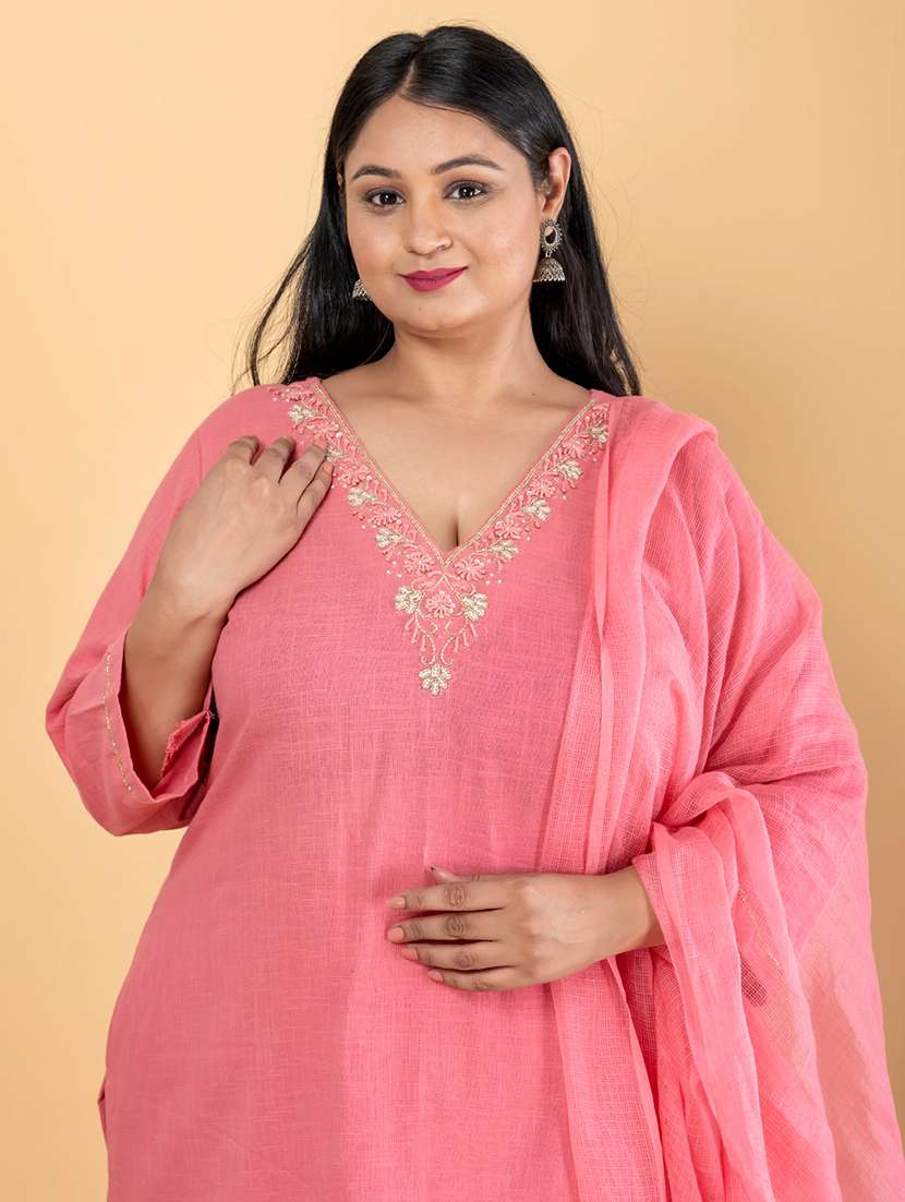 women plus size three quarter sleeve kurta pant with dupatta set - 21963101 -  Standard Image - 4