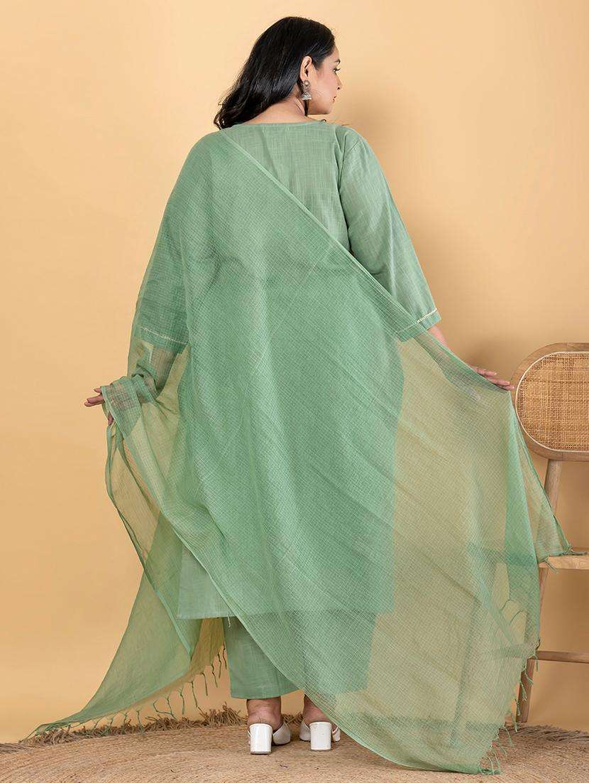 women plus size three quarter sleeve kurta pant with dupatta set - 21963102 -  Standard Image - 4