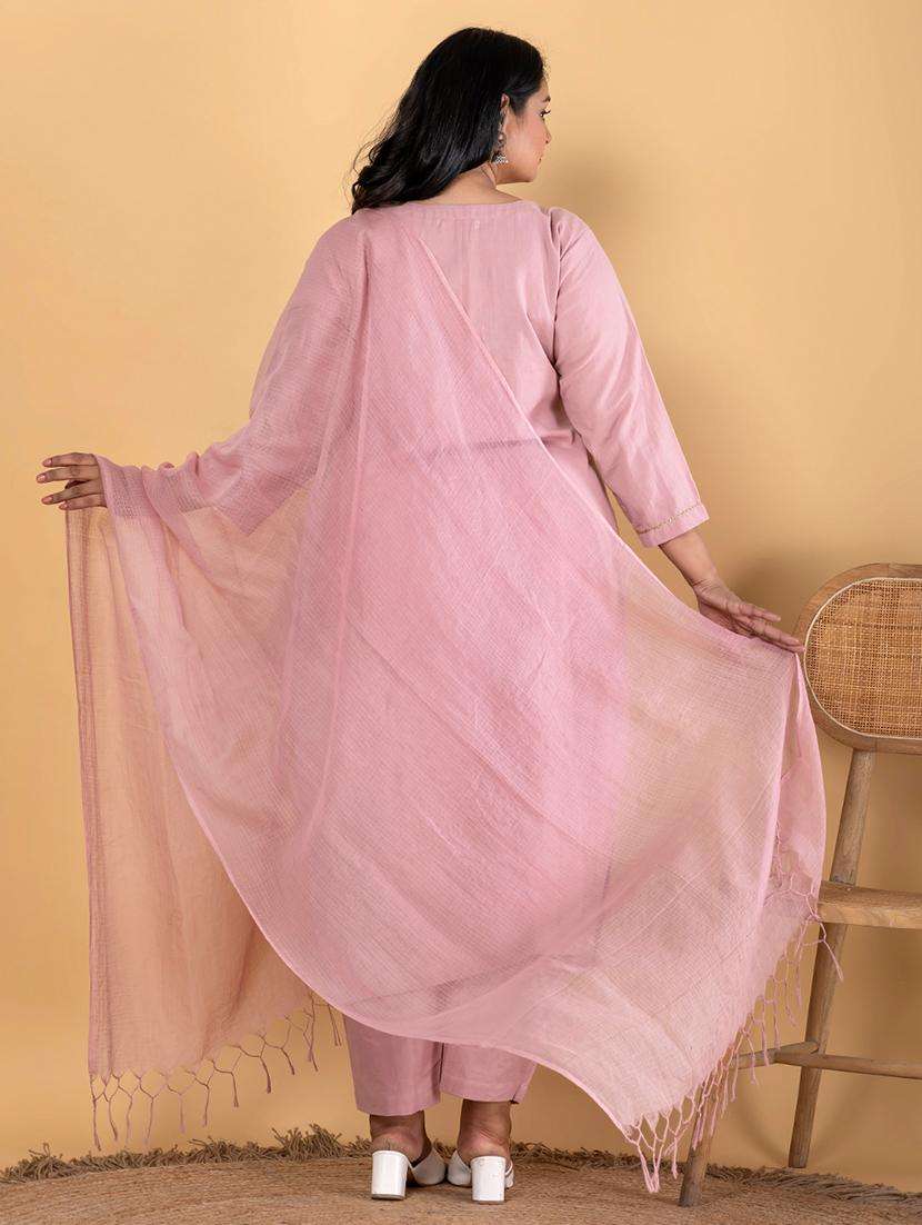 women plus size three quarter sleeve kurta pant with dupatta set - 21963103 -  Standard Image - 4