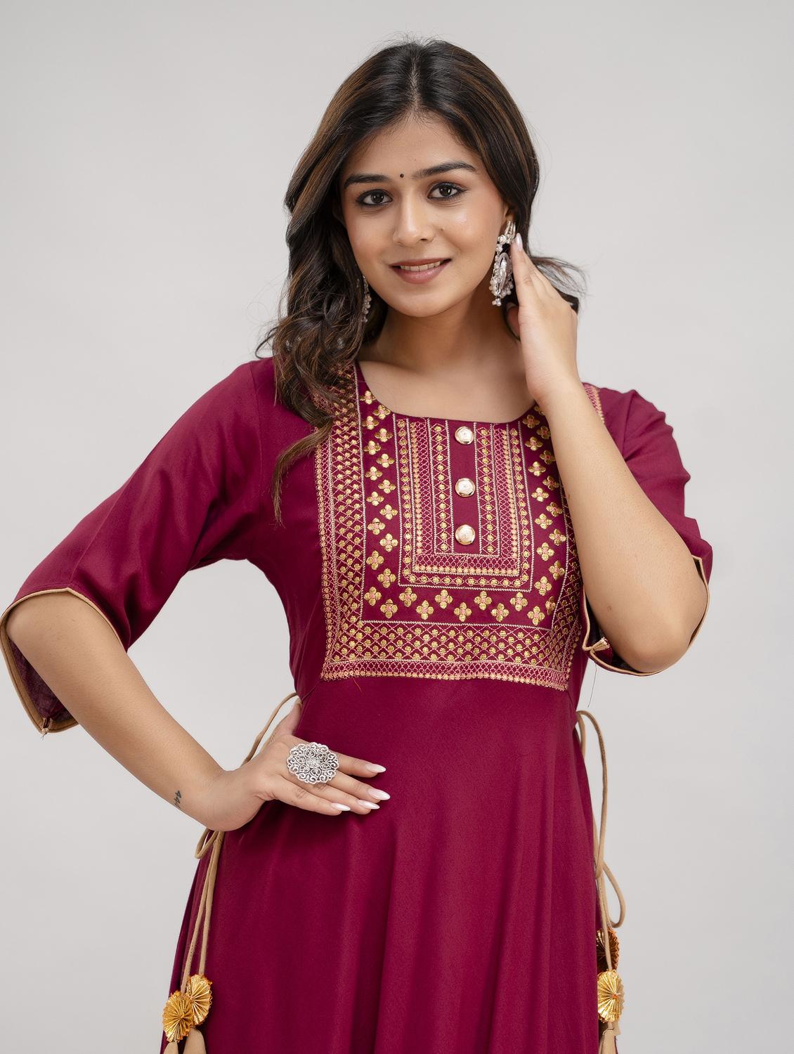 women embroidered elbow length sleeve ethnic dress - 21963344 - Standard Image - 4