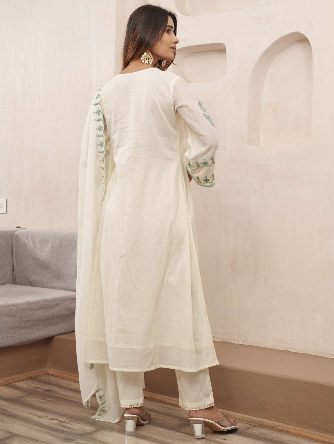 women white long sleeve kurta pant with dupatta set - 21963438 - Standard Image - 1