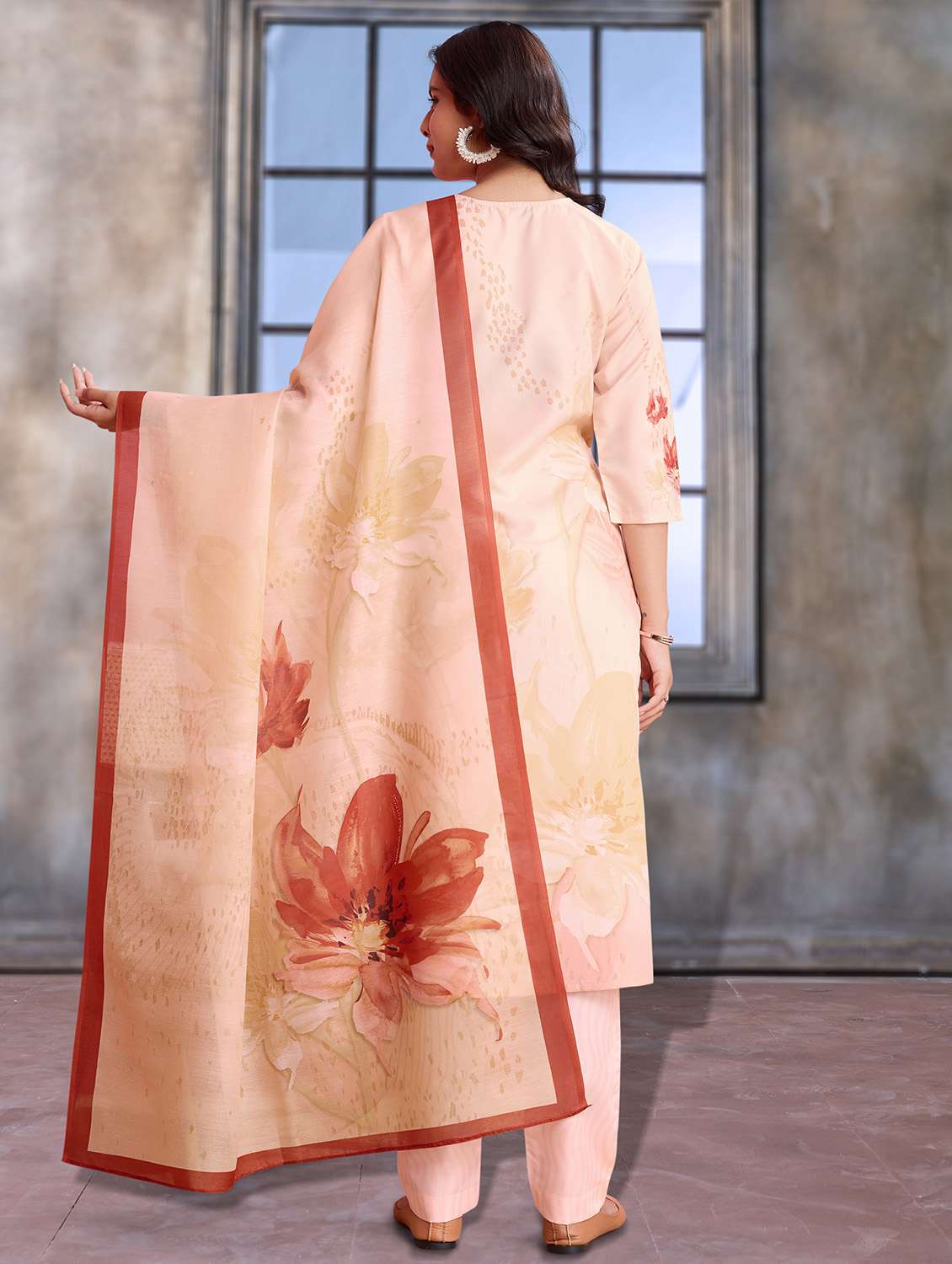 women three quarter sleeve kurta pant with dupatta set - 21963500 -  Standard Image - 4