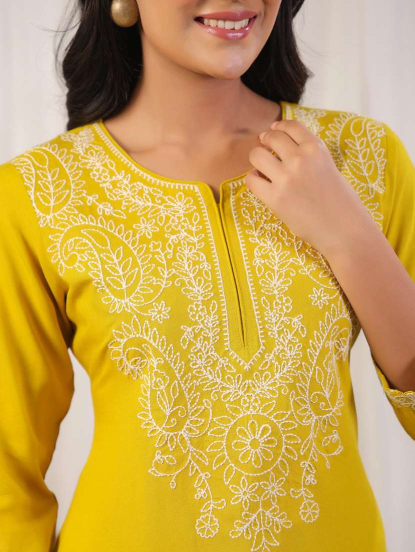 Women Three Quarter Sleeve Straight Kurti