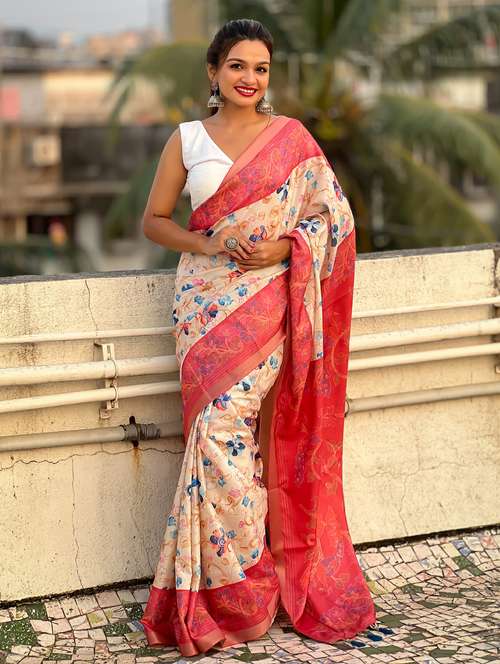 women floral printed bordered saree with blouse - 21965097 -  Standard Image - 0