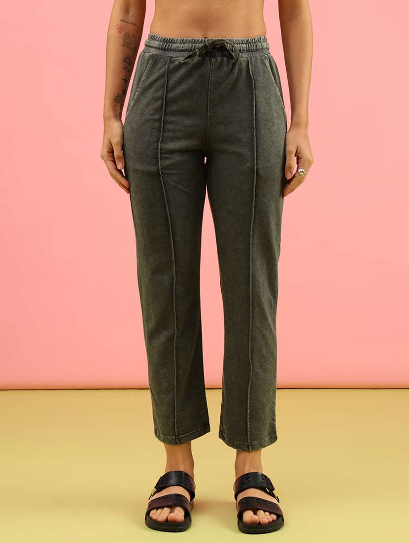 Women Solid Mid Rise Regular Fit Track Pant - 21965269 -  Standard Image - 1