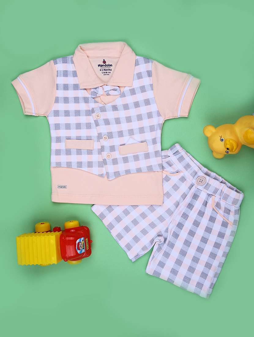 boys checkered t-shirt & shorts twin set 